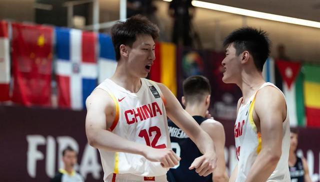 汤世明, 的难度很大, 狂的追逐 汤世明, 的难度很大, 狂的追逐