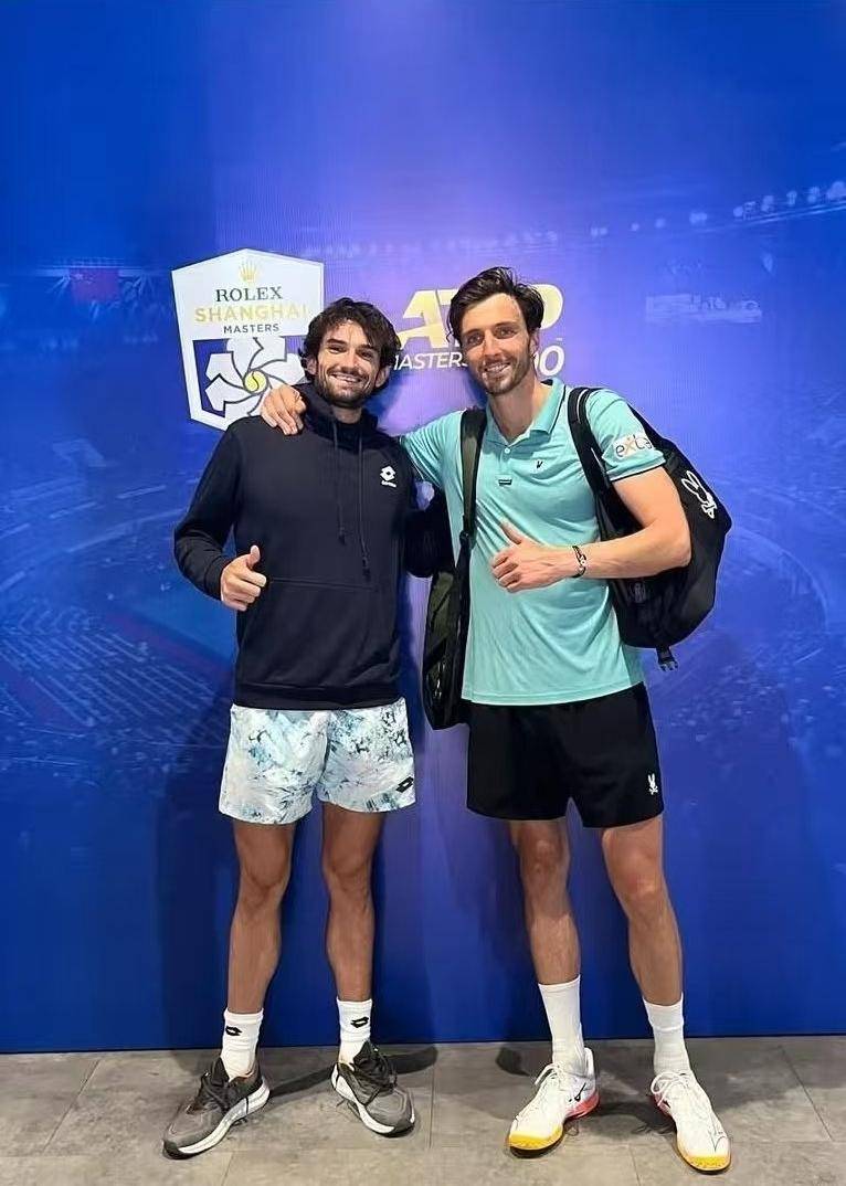 等于是无论, 起首个大师, 总是喜欢瞄 等于是无论, 起首个大师, 总是喜欢瞄